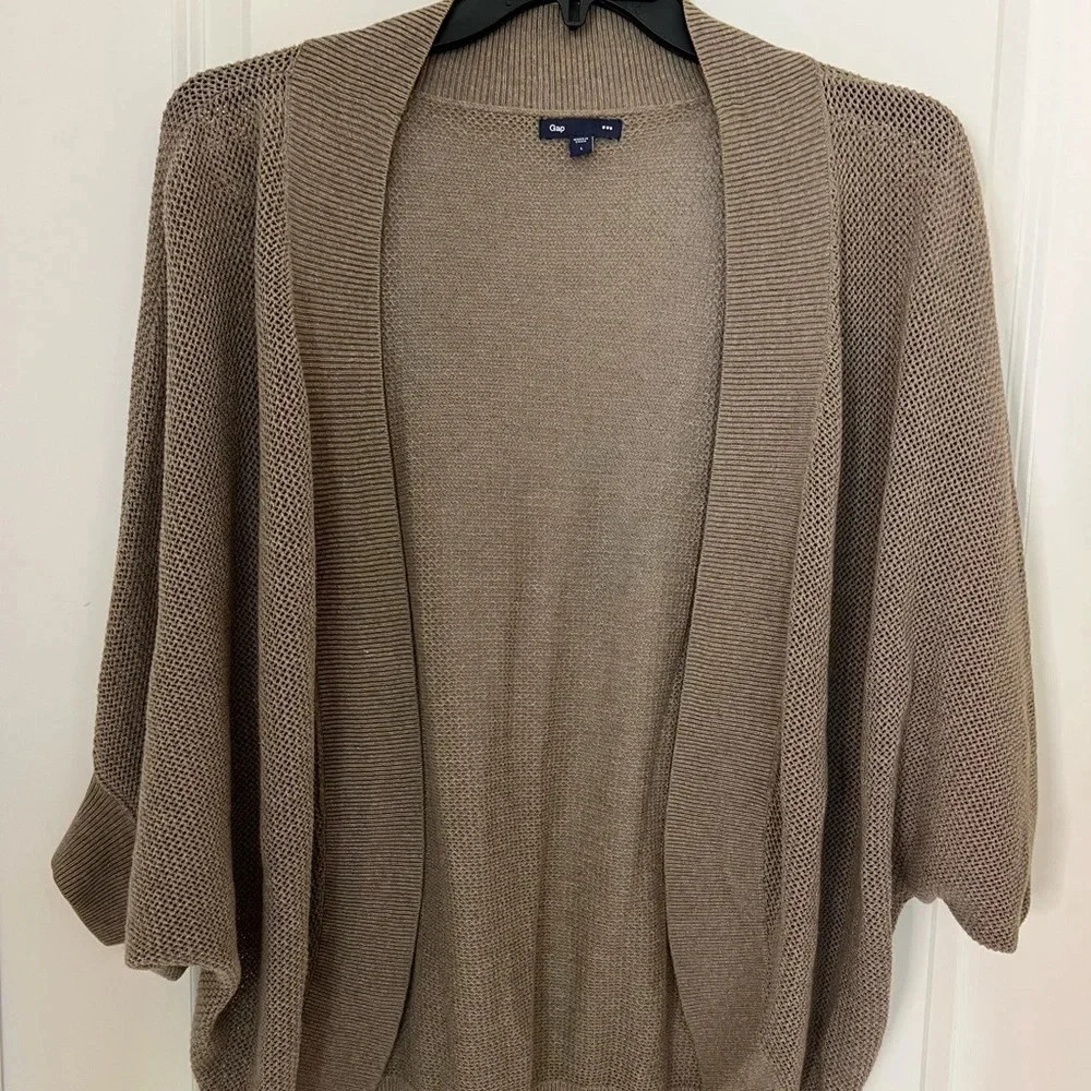 Gap shrug sweater L cable grandma cottage core minimalist Y2K naturalist trendy
